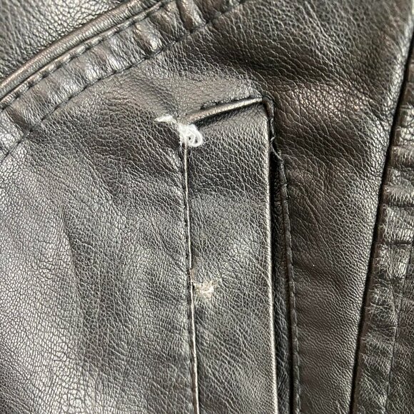 Men's (M) Black Faux Leather Jacket, Brown Plush Lining - Picture 7 of 7